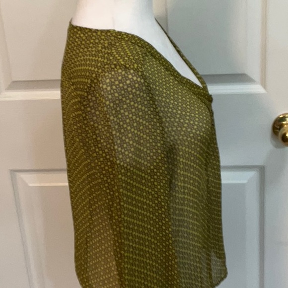 UNITED COLORS OF BENETTON LONG SLEEVE TOP SIZE- LARGE - Picture 2 of 4